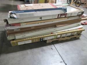 lot 116 image: MIXED WHOLESALE PALLET OF MISCELLANEOUS DOORS AND OTHER HOME GOODS.
