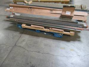 lot 117 image: MIXED WHOLESALE PALLET OF MISCELLANEOUS THREADED PIPECONDUIT AND BRACKETS
