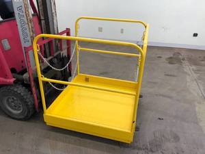 lot 13 image: NEW Forklift Work Platform - 36 x 36