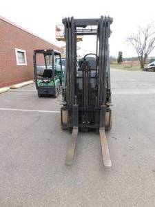 lot 35 image: Toyota 7FBCU25 Forklift