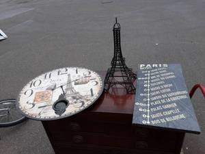lot 56 image: Lot Of Paris Related Decor