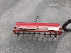 lot 11 image: Lawn Tender Aerator