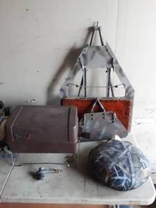 lot 14 image: Deer Stand, Heat Pad, Propane Camp Grill