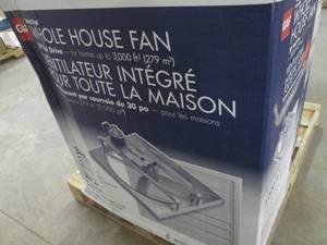 lot 5 image: Master Flow 6000 CFM 30 in. Belt Dr...