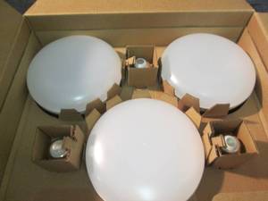 lot 10 image: EcoSmart 75-Watt Equivalent BR40 Di...