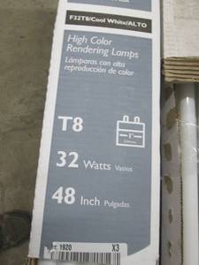 lot 97 image: Philips 32-Watt 4 ft. Cool White Li...