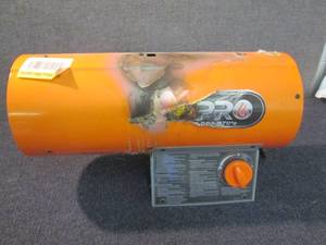 lot 110 image: Dyna-Glo Delux 30-60K BTU Forced Ai...