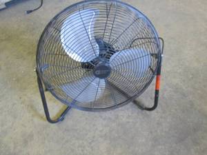 lot 111 image: Commercial Electric 20 in. 3-Speed ...