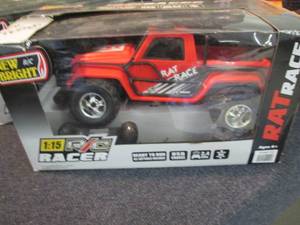 lot 142 image: Remote Controlled Racer 115 Truck ...