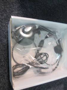 lot 223 image: 5  Arama Call Center Head Sets...