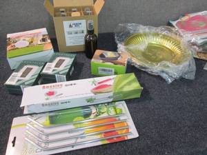 lot 232 image: Straws, Clothesline, 6 Spritzer Bot...