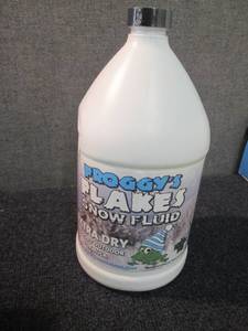 lot 259 image: 8 Gallons Froggys FlakeSnow Fluid ...