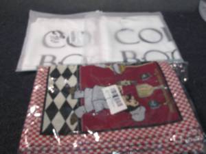 lot 392 image: Pillow Covers, Set of 4 Placemats &...