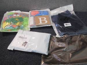 lot 397 image: 4 Assorted Pillow Covers, Party Sup...