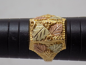 10k Black Hills Gold Ring