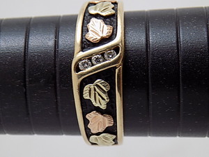 10k Black Hills Gold Ring