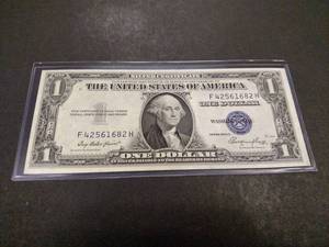 1935 E Uncirculated One Dollar Silv...