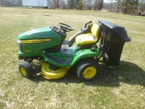 John Deere X304 AWS