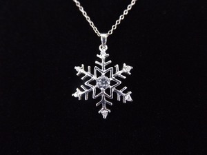 .925 Sterling Silver Crystal Snowflake Pendant Necklace