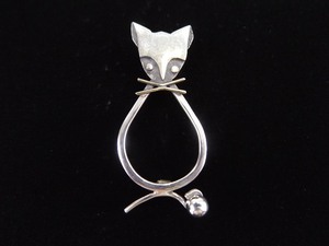 .925 Sterling Silver Cat Brooch