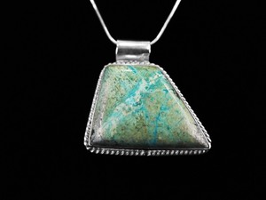 .925 Sterling Silver Raw Green Turquoise Pendant Necklace