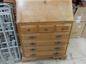 Wood DeskDresser 31 x 41 x 18...