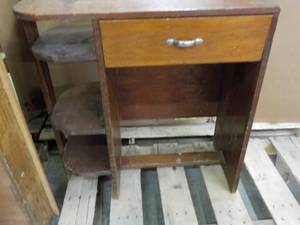 Wood Desk 30 x 31 x 14...