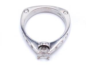 lot 5 image: Novel Signed Contemporary Modern 1.25 Carat Diamond Estate Ring - $4750 VIDEO