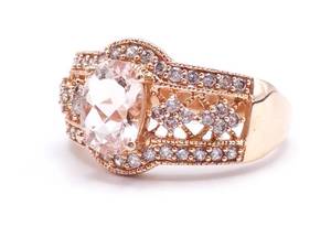 lot 33 image: Breathtaking Morganite and Diamonds Estate Ring in 14k Gold - $2850