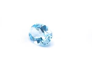 lot 40 image: 2.12 Carat Sky Blue Topaz Gemstone