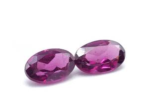 lot 41 image: (2) Pair of Rhodolite Garnets .60 Carats