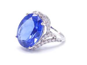 lot 52C image: Gorgeous Tanzanite Estate Ring in Sterling Silver