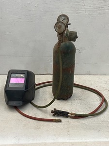 lot 13 image: National NGC Oxi-Acetylene Hose Set