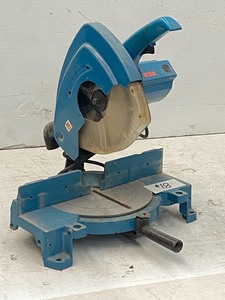 lot 18 image: Ryobi Miter Saw