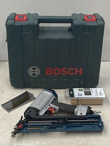 lot 24 image: Bostitch FNA-250-15 Pneumatic 15-Gauge Angled Finish Nailer