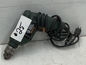 lot 25 image: Black & Decker BD1000 38 Keyless Chuck Drill
