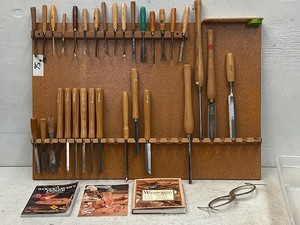 lot 56 image: 48 Wood Lathe Tool Display Board Full Of Assorted Wood-Turning Lathe Tools