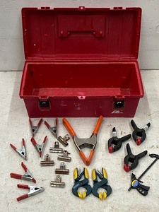 lot 98 image: Plastic Tool Box Full Of Assorted Spring Clamps