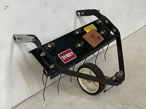 lot 16 image: Toro 21 Thatcher
