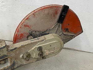 lot 19 image: Stihl TS-760AV Gas-Powered Concrete Saw