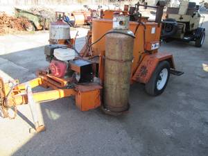 Stepp Manufacturers rubber heater, runs on propane, has a new pump,