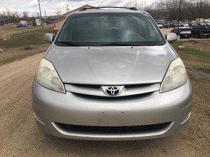 2006 Toyota Sienna XLE -No Reserve-