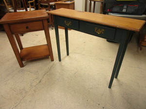 lot 111 image: POTTERY BARN END TABLE, ACCENT TABLE