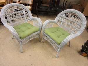 lot 123 image: RATTAN CHAIRS