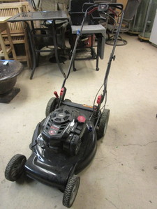 lot 136 image: CRAFTSMAN EZ WALK LAWNMOWER
