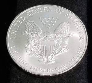 1995 AMERICAN SILVER EAGLE 1 TROY OZ. .999 FINE SILVER DOLLAR