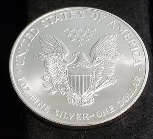 1999 AMERICAN SILVER EAGLE 1 TROY OZ. .999 FINE SILVER DOLLAR