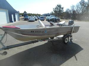 1994 Northwood 14 1467TLR Boat with Karavan Trailer