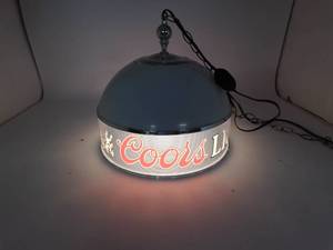 lot 7 image: Coors Light Beer Lamp