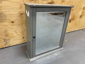lot 57 image: Bathroom Medicine Cabinet with Mirror 22 x 27
